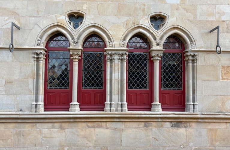 Le Grand Ecuyer fenetres ogives