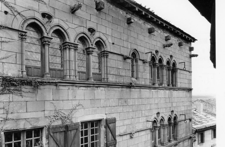 Le Grand Ecuyer photo archive